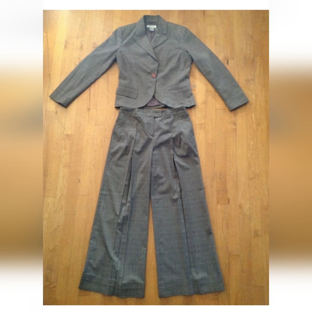 Newport News Womens Brown Plaid Suit 2 Piece Size 8 Wide Leg